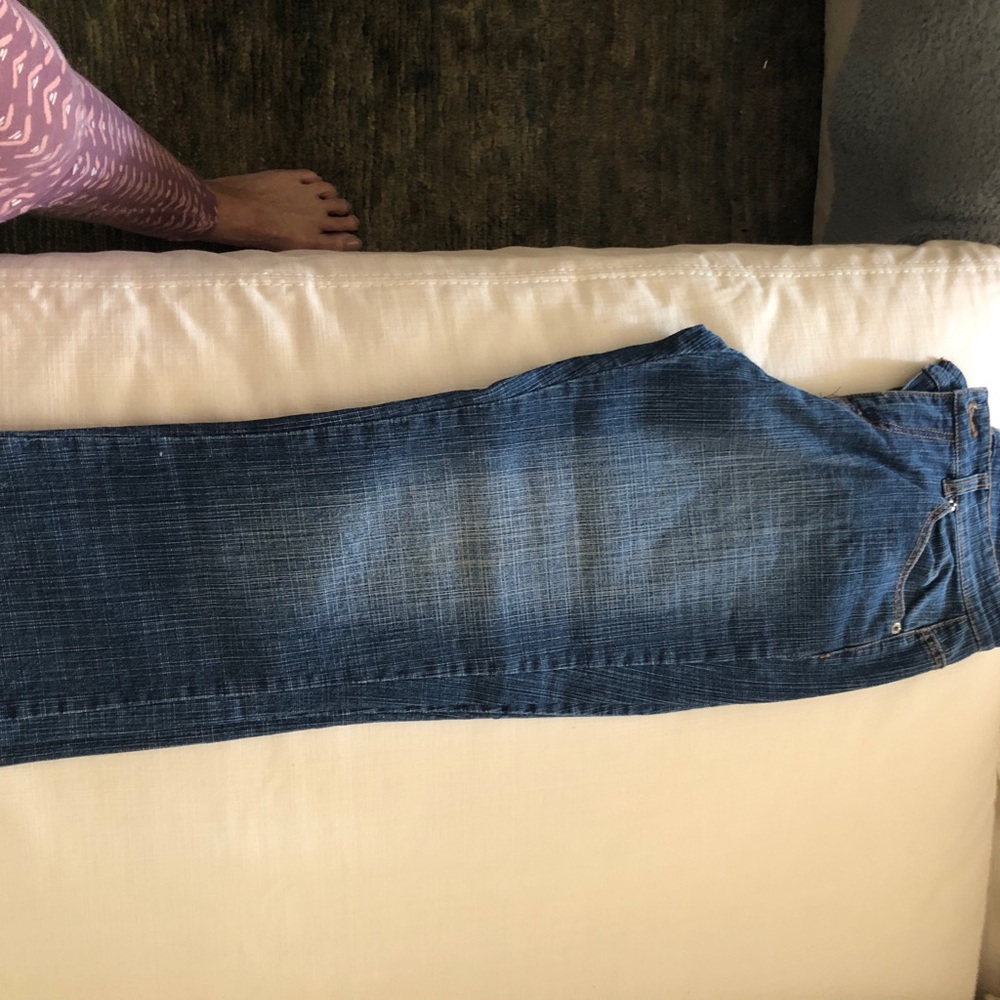 Cache Cropped Jeans - Picture 3 of 4